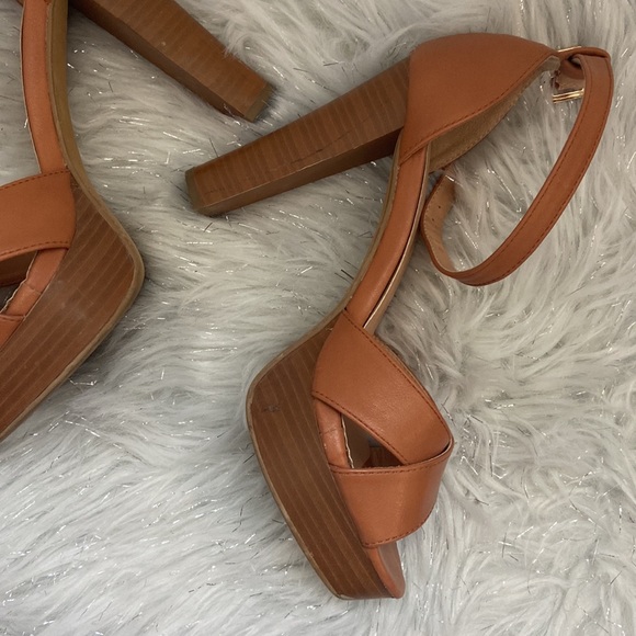 Nude heels - Picture 4 of 5